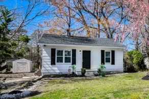 Updated Jamestown Home - 5 Mi to Hpu! - Image 3