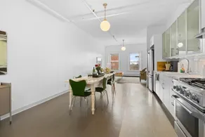 Rockland Central Loft, heart of downtown - Image 2