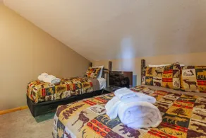 Goldies Hideaway | Mnt View, Hot Tub, w/ Swing Set - Image 2