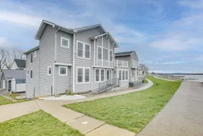 Waterfront Buckeye Lake House: Deck + Views! - Image 2
