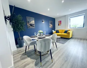 Luxury Norwich City Centre Apartment - Free Parking - Image 5