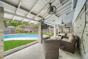 Houston Pool Retreat WiFi Yard BBQ Games TVs - Image 3