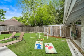 Houston Pool Retreat WiFi Yard BBQ Games TVs - Image 4