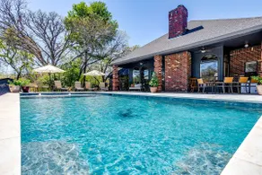 Design Retreat • Pool & Hot Tub - Image 2