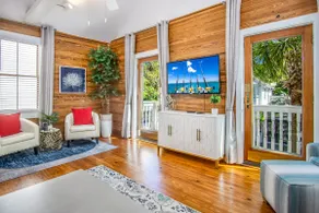 The Perch on Duval- Hip & Modern Duval Suite - Image 5