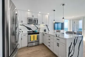 Solana Sunset Stunning Beachside Retreat for 4! - Image 2