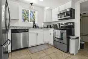 Bright 2 Bd - Great Location Near USU and Downtown - Image 2
