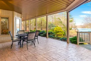 Spacious lake home, firepit, fireplaces, pool - Image 4