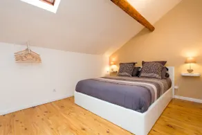 LB Vacation Rentals I Big Loft 107m2, 10min Walk to Palais des Festivals - Image 5