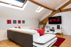 LB Vacation Rentals I Big Loft 107m2, 10min Walk to Palais des Festivals - Image 3