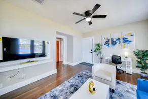 Modern Portsmouth Apartment: Walk to Norfolk Ferry - Image 5