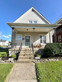 Minutes to Cedar Point- 5 Beds - Image 2