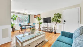 Central Chic Crib - Image 3