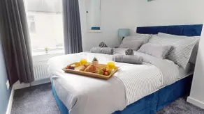 Modernised 3-bedroom Blackburn townhouse sleeps 6 - Image 2