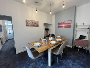 Modernised 3-bedroom Blackburn townhouse sleeps 6 - Image 5