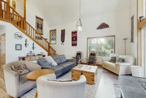 Ski home with mountain views & private hot tub - p - Image 3
