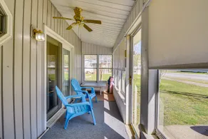 Harrisburg Home w/ Private Yard + Screened Porch! - Image 2