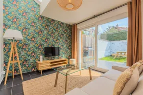 3 bedroom house with garden, near tram - Image 4