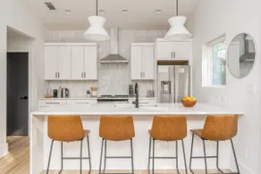 Modern 2BR Near Downtown Atlanta, Mercedes Stadium - Image 4