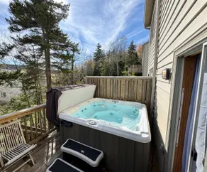 Villa @ Snowshoe King,Hot Tub,Fireplace! - Image 5