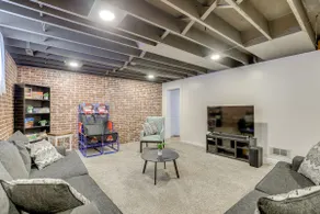 Family-friendly Lincoln Home w/ Sandbox & Grill! - Image 2