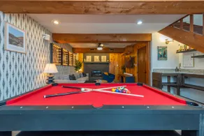 Game Room & Mini Golf Hot Tub Fire Pit - Image 4