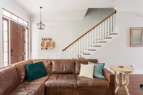 Liberty House - 3BR, Downtown, Easy Parking - Image 3