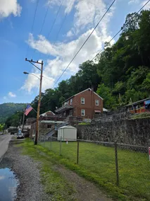 Northfork Home With Parking & Close Trail Access - Image 2