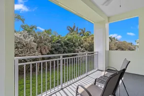 Perfect for Families, Large Studio, Pool & Parking - Image 3