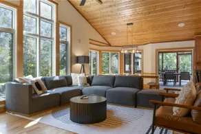The Fairway Retreat: Spacious Family Golf Getaway - Image 2