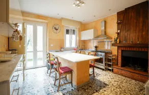 Beautiful apartment in Corsanico - Image 3
