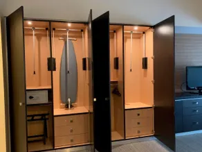 Near Convention Center, King Studio with Kitchen - Image 4
