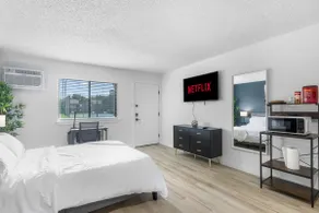 Fort Worth Studio1 – 10 Min to Downtown, Gym, Pets - Image 3