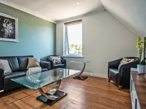 Tay Views Apartment - Image 2