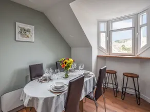 Tay Views Apartment - Image 3
