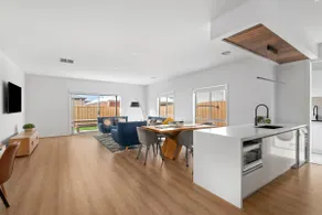 Halfway Gem - 3BR Home Between Geelong & The Coast - Image 2