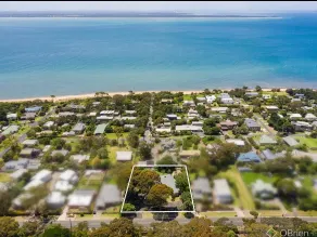 Spacious Retreat with Coastal Views - Image 4