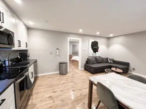 Newly Renovated 2024 Beach Condo in Norfolk - Image 3