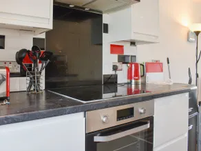 Beach House - Image 5