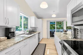 Multi functional Family Home in Redmond and only four mins to MSFT - Image 2