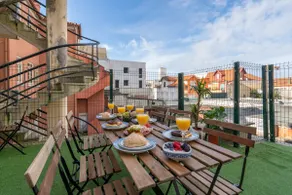 Host Wise - Spacious Fresh Flat w Terrace - Near Sea - Image 4