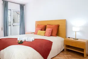 Host Wise - Spacious Fresh Flat w Terrace - Near Sea - Image 2