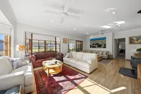 Maranda Country Estate 5 Bedrooms with Pool, Spa & EV - Image 4