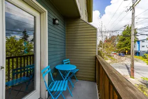 Stylist Home with Dual Suites near Green Lake - Image 3