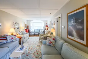 The Red Geranium Cottage of Big White Fish Lake! - Image 4