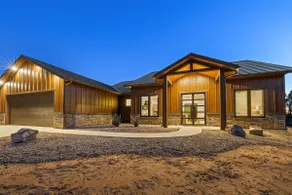 The Hideout, Hot Tubbin' & Zion Lovin - Image 2
