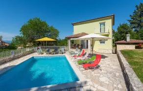 A quiet, private and beautiful villa - Image 3