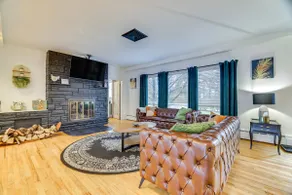 Game Room & Hot Tub! Cresco Family Home - Image 4