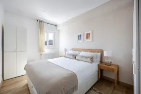 Amazing 3bdr Apt In Cornella 1 Mins From Metro - Image 3