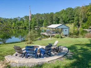 Lakefront Retreat w/ Game Room, Hot Tub, and Gym! - Image 5